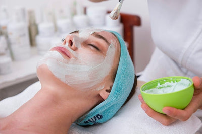 Bentonite Clay Mask Recipes: 6 Easy DIY Face Masks